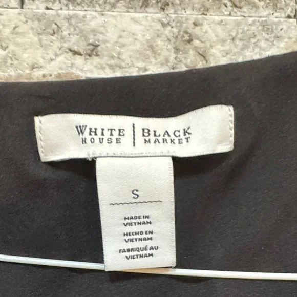 White House Black Market Black Sleeveless V-Neck Blouse - Picture 2 of 2